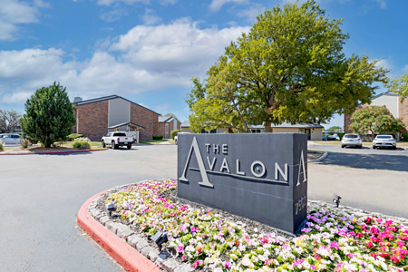 Avalon 01
